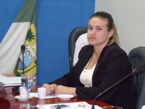 Vereadora CILMÁRIA DOS SANTOS COSTA, solicita que seja denominada com o nome Maria Aparecida Dantas a Unidade Mista de Saúde do Município de São José do Seridó-RN.